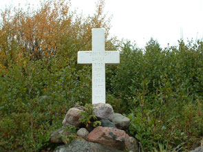 Grave site of Shushep Tshishennish. Photo courtesy Roland Butler.