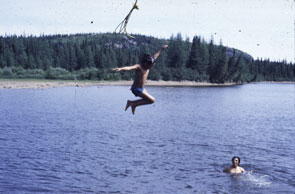 Warm water at Kanishutakashtasht. Photo courtesy Anikashanit Andrew.